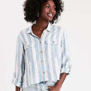 American Eagle Woman's Button Up Cropped